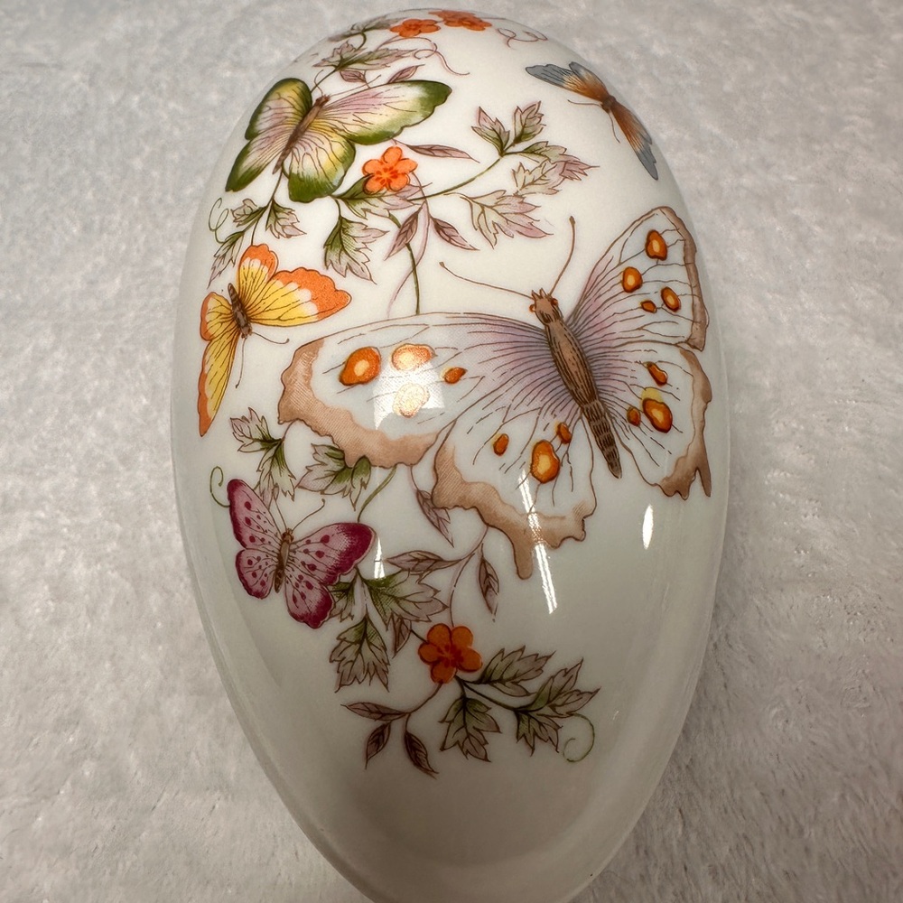 Vintage 2 Avon Butterfly Fantasy Porcelain Treasure Eggs 22K Trim 1974 Japan - Picture 4 of 14